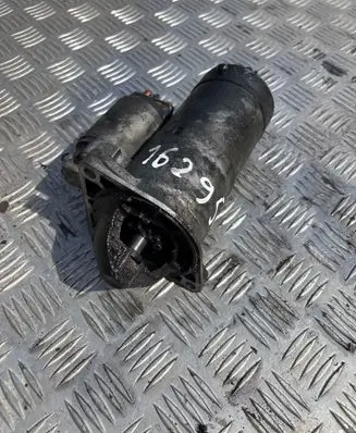 Opel Astra H Starter motor 