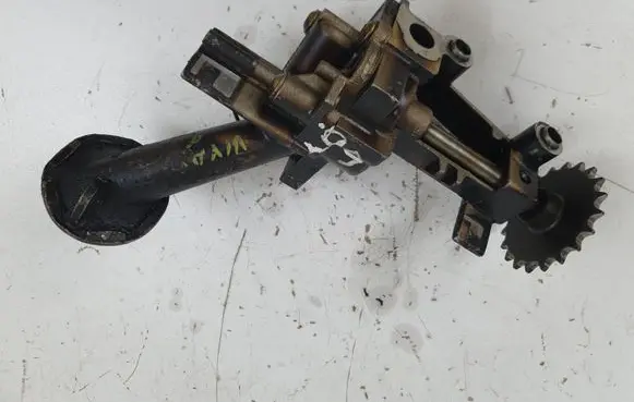 Opel Vivaro Oil pump 7700600252 7700112538G