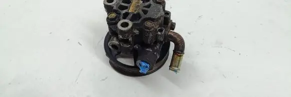 Toyota RAV 4 (XA20) Power steering pump