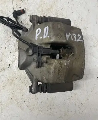 Mercedes-Benz C W204 Front brake caliper