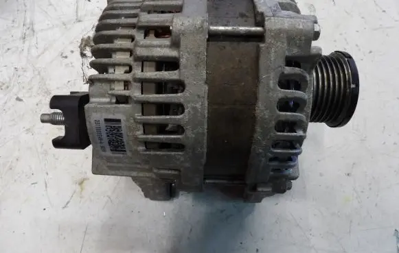 Renault Megane III Generator/alternator 231000024R