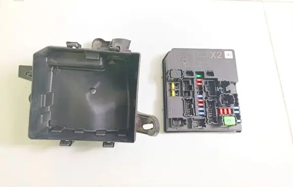Nissan Leaf I (ZE0) Other control units/modules GF20MD10