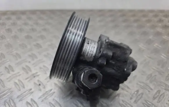 Audi A4 S4 B7 8E 8H Power steering pump 8E0145155N 7690955121