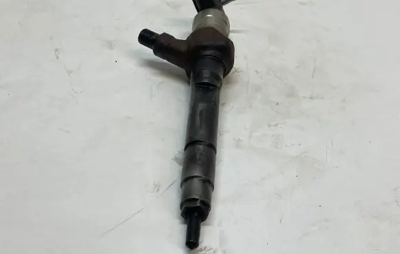Mazda 6 Fuel injector R2AA13H50