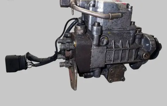 Skoda Octavia Mk1 (1U) Fuel injection high pressure pump 0460404977