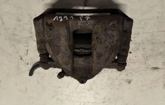 Honda CR-V Front brake caliper