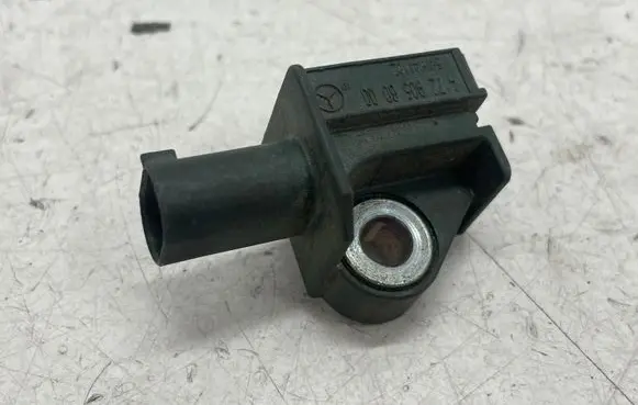Mercedes-Benz C W204 Airbag deployment crash/impact sensor A1729056000
