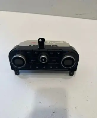Nissan Qashqai Climate control unit 27500JD40C C9323 A02000A7700001