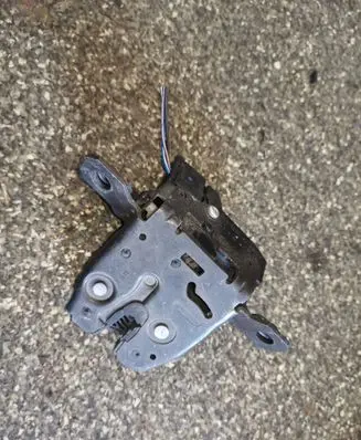 Opel Astra J Tailgate/trunk/boot lock/catch/latch