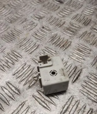 Toyota Prius (XW20) Other relay 8665220010