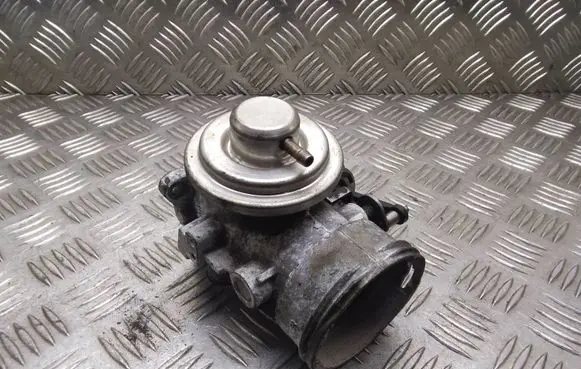 Volkswagen Transporter - Caravelle T5 EGR valve