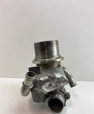 Volkswagen Golf VII EGR valve cooler 04L131512D
