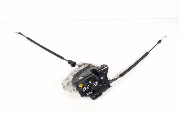 Volkswagen PASSAT B6 Front door lock 3C2837015A