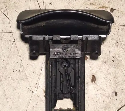 Mercedes-Benz Vito Viano W639 Hand brake release handle A6394270012