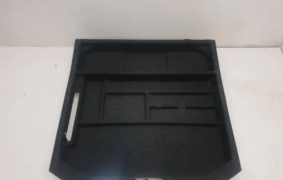 Trunk/boot lower side trim panel