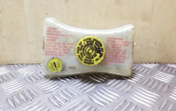 Audi A4 S4 B6 8E 8H Brake fluid reservoir 8E0611301E