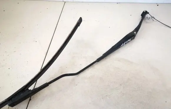 Fiat Punto (188) Front wiper blade arm
