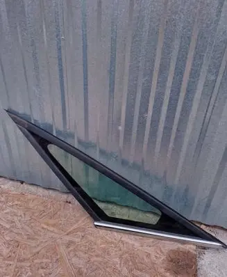 Ford Galaxy Front triangle window/glass