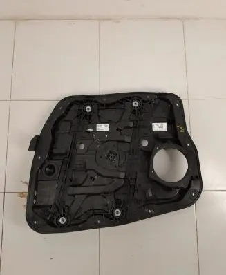 Hyundai Santa Fe Front window lifting mechanism without motor 824802W270