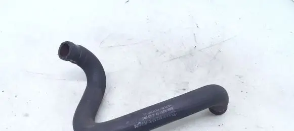 Mercedes-Benz Vito Viano W639 Engine coolant pipe/hose A6398321023