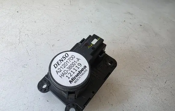 Renault Clio V A/C air flow flap actuator/motor HAD36001A