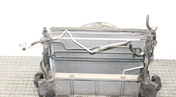 Mercedes-Benz SLK R172 Radiator set A2045000493