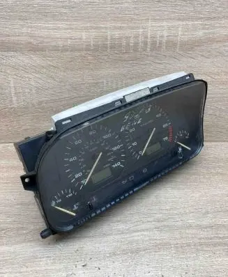 Volkswagen Golf III Speedometer (instrument cluster) 1H6919035E 5392324740
