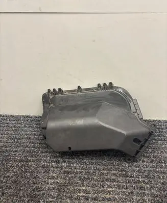 Porsche Macan (95B) Air filter box cover 95B907613