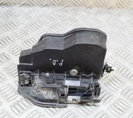 BMW X3 F25 Front door lock 7318424