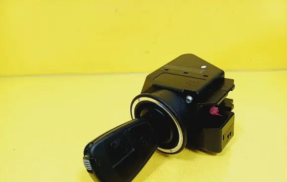Mercedes-Benz C W202 Ignition lock 2105450208