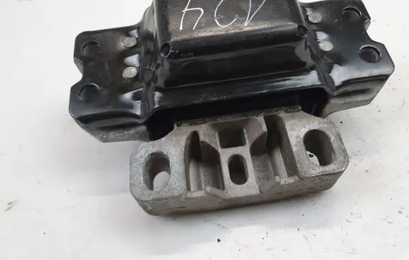 Volkswagen Golf Plus Engine mount bracket 1K0199555