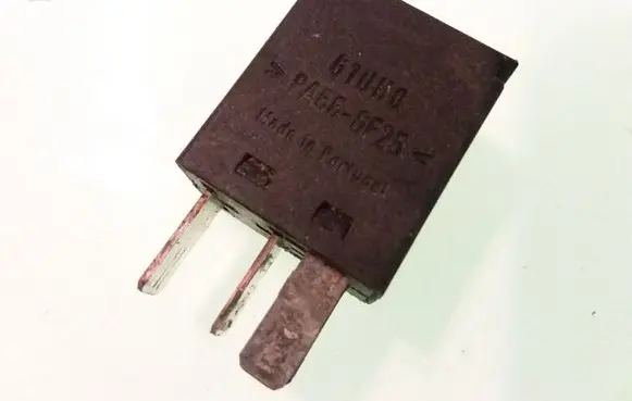 Ford Mondeo Mk III Other relay F57B14B19AA 010562C