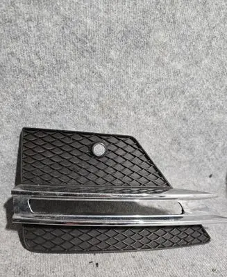 Mercedes-Benz ML AMG W166 Front fog light trim/grill A1668852822