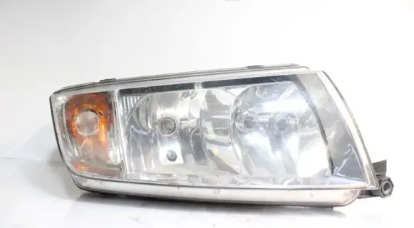 Skoda Fabia Mk1 (6Y) Headlight/headlamp