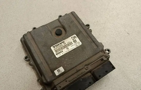 Volvo V70 Engine control unit/module 31272463 0281012103 1039S18372