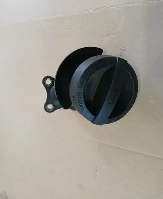 Volvo V70 Oil fill pipe 30777537