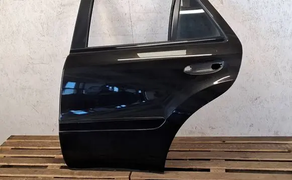 Mercedes-Benz ML W164 Rear door