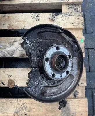 Volvo S90, V90 Rear wheel hub spindle/knuckle 31658530