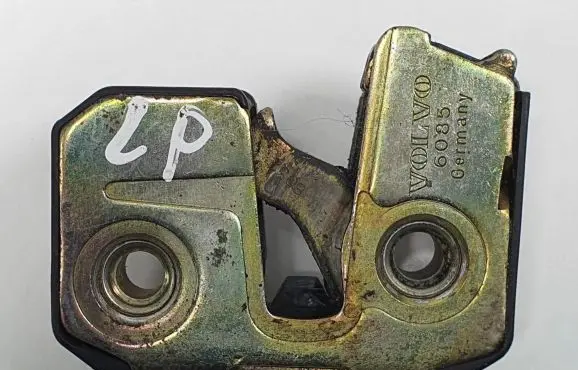 Volvo S90, V90 Front door lock 6085