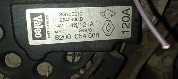 Renault Scenic I Generator/alternator belt tensioner 8200065970