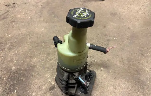 Ford Mondeo MK IV Power steering pump 3K514c6s4b