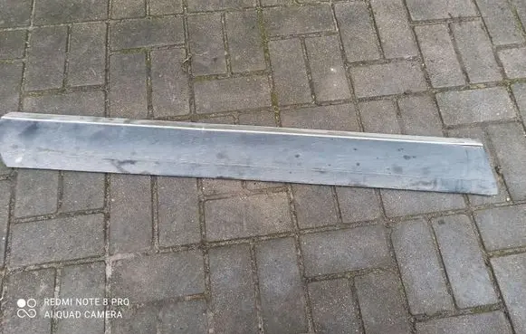 Volkswagen Touareg I Front door trim (molding) 7L6837787