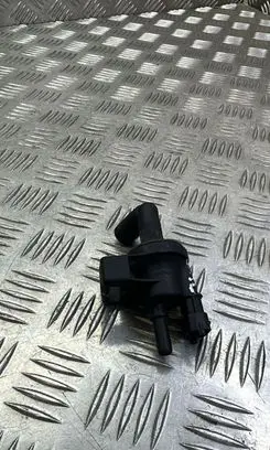 Opel Astra J Vacuum valve 55566514