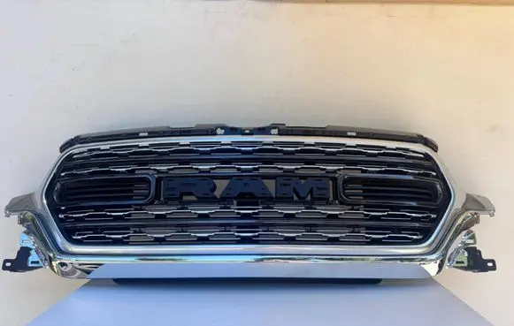 Dodge RAM 1500 DS Front grill 68366527A