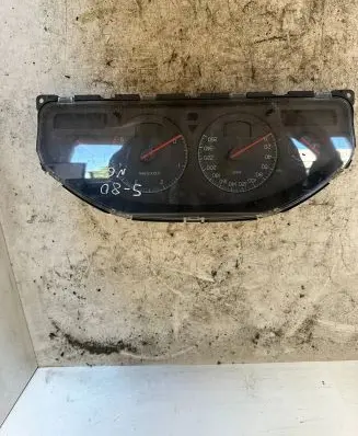 Volvo S80 Speedometer (instrument cluster) 9472452