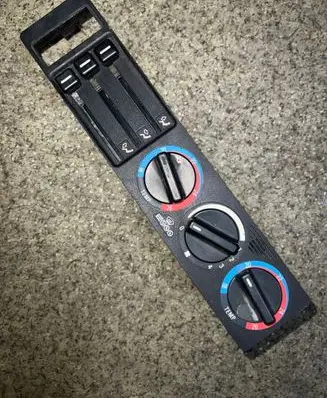 BMW 5 E34 Climate control unit 1391378
