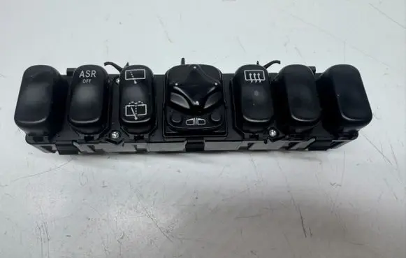 Mercedes-Benz Vaneo W414 Wing mirror switch 1688203610 33010901