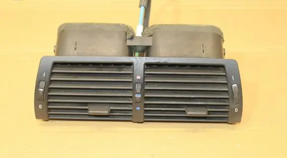BMW X5 E53 Dash center air vent grill 8402221