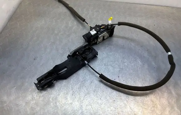 Nissan Qashqai Front door lock 8061121133