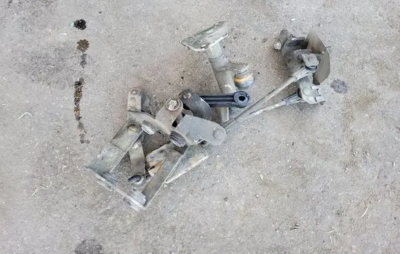 Skoda Octavia Mk1 (1U) Gear selector/shifter in gearbox 